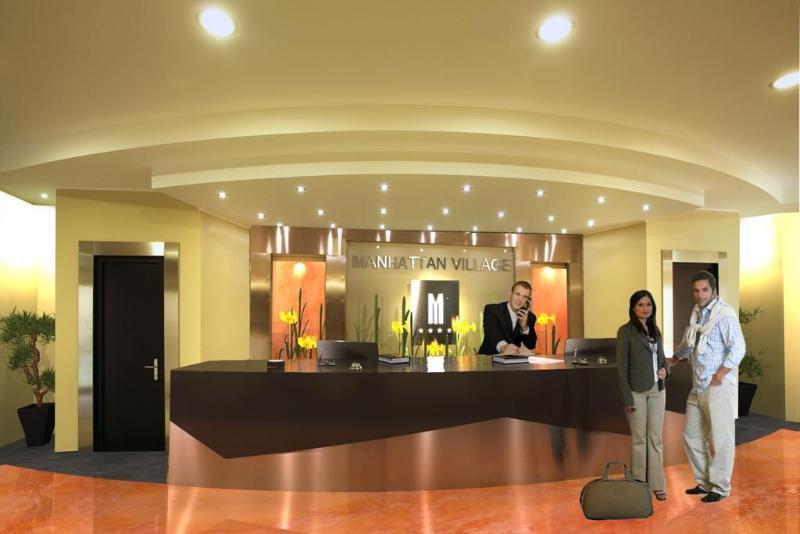 סולמונה Manhattan Village Hotel מראה חיצוני תמונה